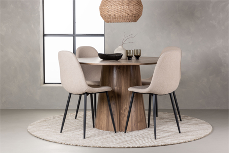 chaises moderne avec une table ronde minimaliste